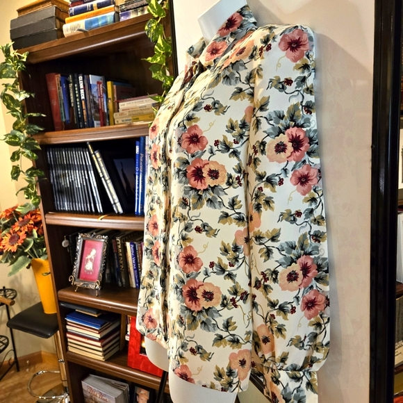 Classic Collection Woman's Flower Print Long Sleeve Blouse Size Large - Picture 6 of 10